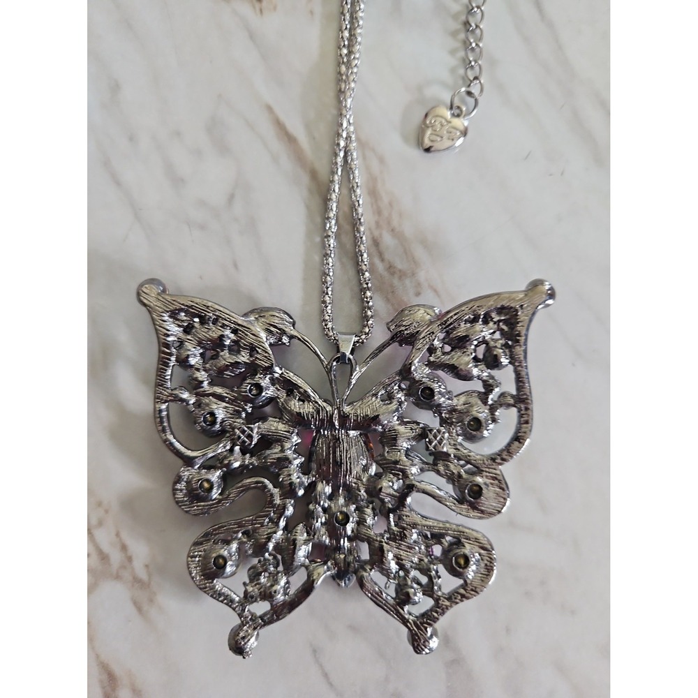Betsey Johnson Multi-Crystal Gunmetal Butterfly Large Pendant Silver Necklace - Picture 7 of 8